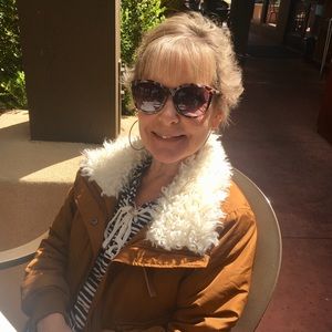 Meet your Posher, Mindy